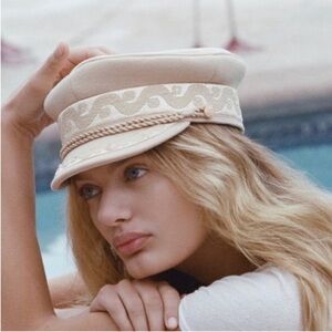 NWT Lack of Color Riviera Cap In Cream & Gold Size Medium 57 cm